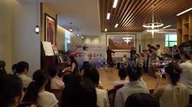 American opera singer hopes for more China-U.S. cultural exchange activities