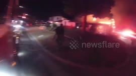 USA: Fresno Firefighters Battle Blaze, Residents Escape Unharmed