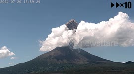 Japan: Sakurajima Volcano Erupts with Explosive Force, Reaching 3700 Meters