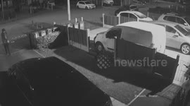 Thief uses bolt cutters to steal bike from garden in Manchester