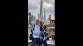 British couple's funky dance in Shanghai