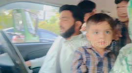 Ice creams spill after tray slips in Lahore car