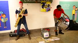 Too Many zOOZ / ROCKS IN Union Square