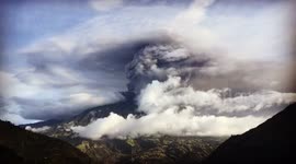 Amazing volcano time-lapse footage