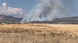 Lightning-caused fire burns 900 acres in California's Dodge Valley
