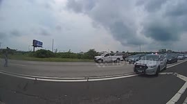 Police stop traffic to help duck family cross interstate in Connecticut