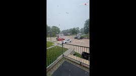 Burlington, Ontario: Coffee-lover completely no-sells the intensity of storm