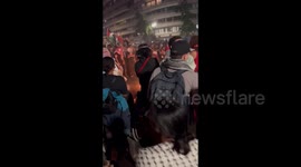 USA: A poster of Netanyahu is burned in front of the Watergate Hotel