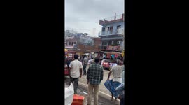 Video shows cracking electric lines emitting sparks in Khalilabad, India