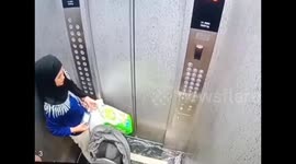 Forgetful mother leaves her young children in elevator