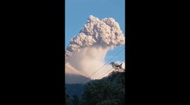 A week after Mount Lewotobi erupted in Indonesia, the threat of flooding and cold lava for residents around the volcano