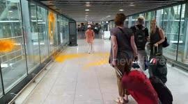 UK: Climate Activists Paint Heathrow Departure Boards, Demand Fossil Fuel Treaty by 2030