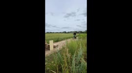 Motorcyclist falls after attempting stunt in Minsk, Belarus