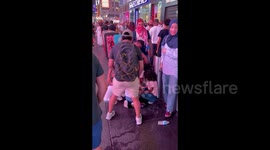 United States: Children and their mother pepper sprayed by Israel supporter in New York