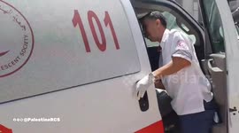 Gaza: Palestine Red Crescent Society teams transported one martyr and six injured individuals after an attack by the Israeli occupation targeted a house in the Al-Salateen area of Beit Lahia