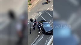 Video shows aftermath of car crash near prominent London landmark