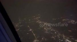 USA: Lightning Strikes Dangerously Close to Plane Landing at MSP Airport