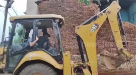 Temple wall collapses killing nine children in India