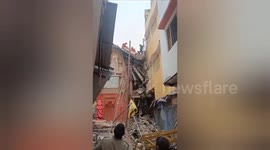 In Northern India 2 Houses Collapse behind Kashi Vishwanath Temple, Rescue Operation Underway