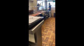Guy Freaks Out When Subway Restaurant Won't Accept EBT