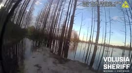USA: Deputy's Heroic Rescue Saves Autistic Child from Pond in Deltona