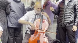 USA: Citi Orders NYPD to Arrest 63-Year-Old John Mark Rozendaal for Performing Bach at Its Headquarters During Climate Action