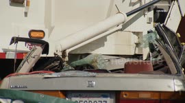 USA: Santa Clarita 1 Person Killed After Car Slams Into Trash Truck