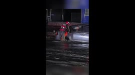 Flood-trapped driver saved by firefighters in China's Inner Mongolia