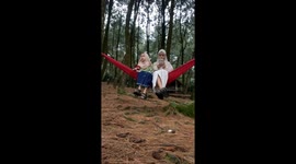 Hammock tear causes fall in Bogor City, Indonesia