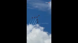 Patrouille Suisse stuns crowd at RIAT 2024 Airshow with breathtaking precision & maneuvers