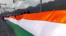 Inspiring! Massive tricolor rally on world's highest bridge in northern India