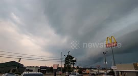 Shelf cloud moves into Mountain Home, Arkansas