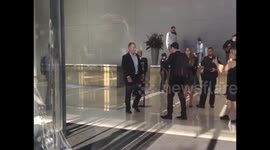 USA: Citibank staff punches peaceful climate activist in the face for taking video