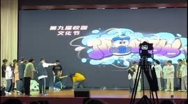 Raygun, move over! Schoolboy busts impressive breakdance moves in China