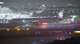 USA: LAX American Airlines Emergency Landing