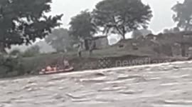 8 stranded on Island in central India rescued by SDERF team