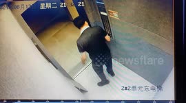 Man's large steel plate falls Into elevator shaft in China