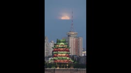 Time-lapse: Full moon rising over Tengwang Pavilion in E China