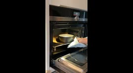 Bottom Falls Out From Cake Pan