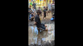 Lembata Regency celebrates Indonesia's 79th Independence Day with hilarious 'kneel and worship' game