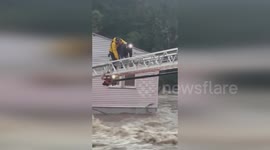 USA: Beacon Hose Heroes Rescue 19 People and Dog Amid Oxford Flood Crisis