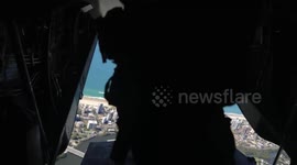 Australia: U.S. Marines and 'Leap Frogs' Amaze with Aerial Jumps at Pacific Airshow Gold Coast