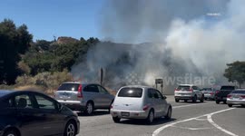 USA: Santa Clarita Firefighters Battle Brush Fire Near 14 Freeway