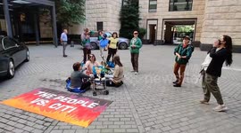 USA: Parents and grandparents are occupying  the apartment complex of Citi CEO, Jane Fraser, they are locked to strollers