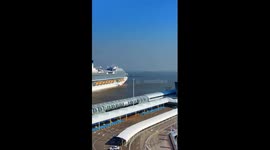Foreign visitors impressed by China-built large cruise ship