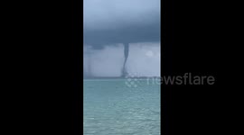 US: Rare Double Waterspout Spotted Off Cost Of Palm Beach, Florida 2