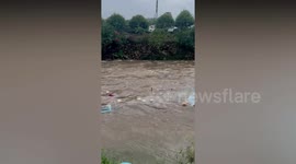 Flash flood washes away picnicking tourists with their tents and barbecues