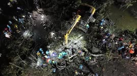 Body parts found in Thai plane crash that killed family from China
