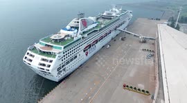 Over 100,000 passengers pass through cruise port in N China amid summer travel peak