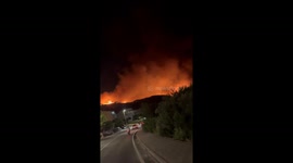 Night footage shows relentless wildfires engulfing hill around Makarska and Podgora